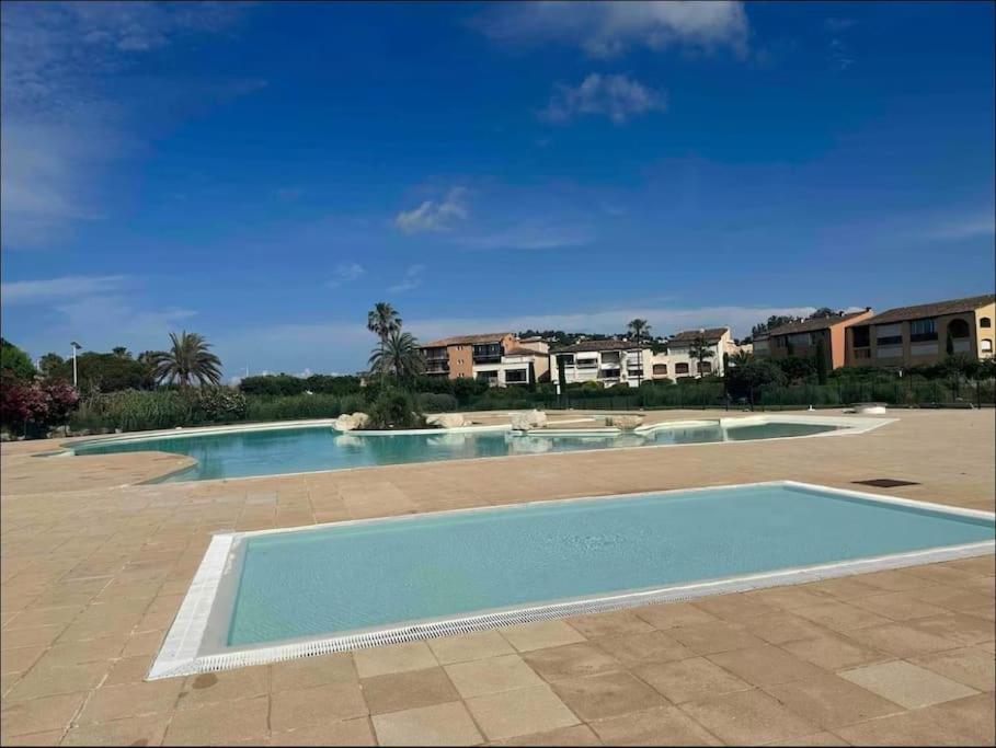 Proche St Tropez Refait A Neuf Bord De Plage Et Piscine Cogolin Exterior foto